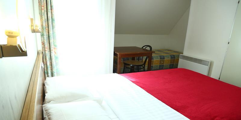 โฮเต็ล เรสเทอรองต์ แมซง บล็องช์ Hotel เรอจิส ภายนอก รูปภาพ