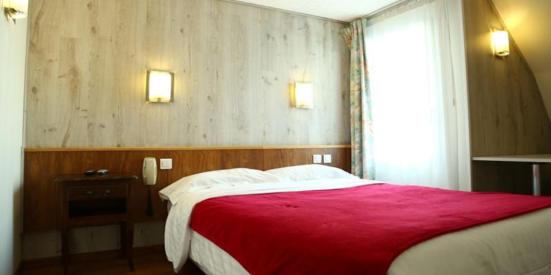 โฮเต็ล เรสเทอรองต์ แมซง บล็องช์ Hotel เรอจิส ภายนอก รูปภาพ