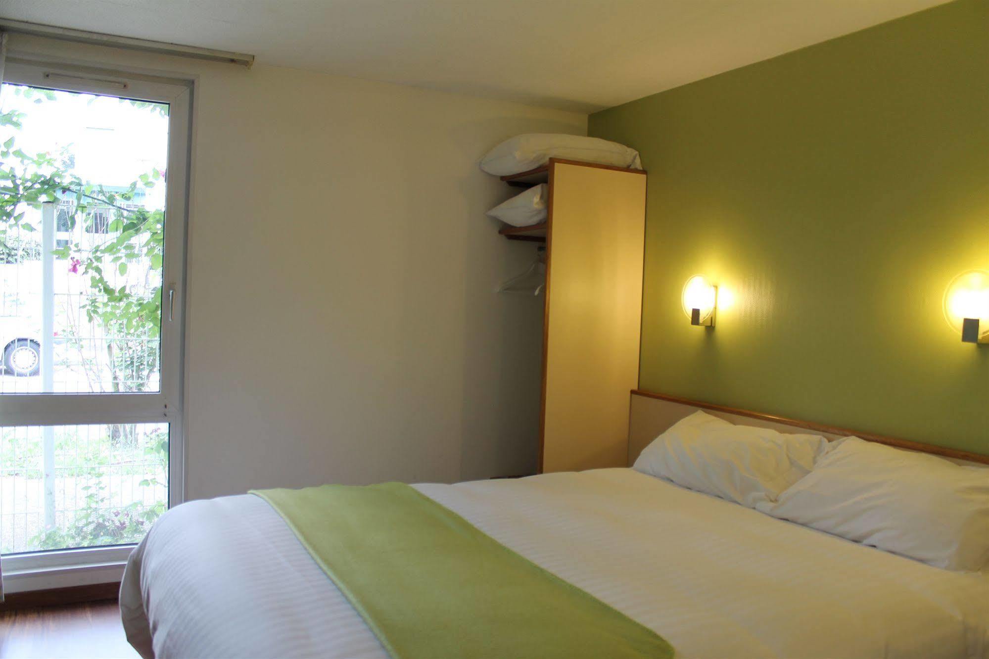 โฮเต็ล เรสเทอรองต์ แมซง บล็องช์ Hotel เรอจิส ภายนอก รูปภาพ